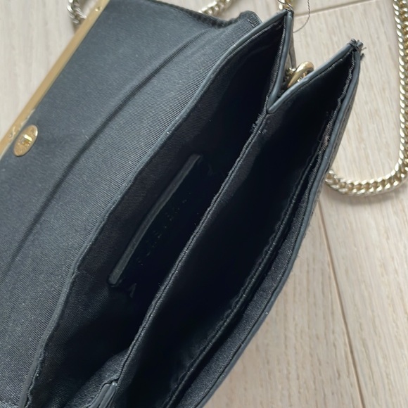 Small Wallet Chain - Picture 4 of 7